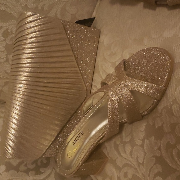 Gold Sparkly Purse/Handbag - Picture 2 of 3